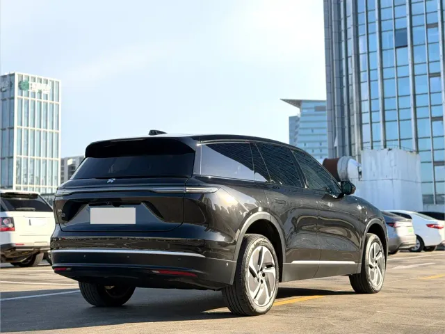 Nio ES8 — Фото автомобиля 10
