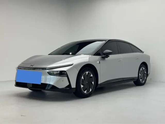Xpeng P7+ — Фото автомобиля 2