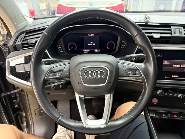 Audi Q3 — Фото автомобиля 18