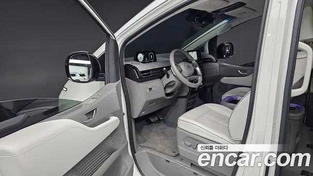 Hyundai Staria Staria 4WD Lounge 9 мест — Фото автомобиля 9