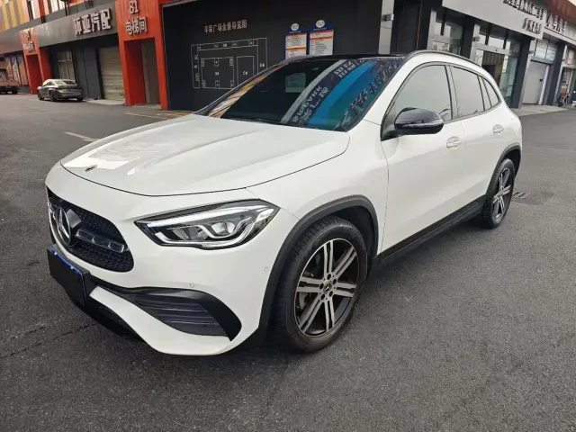 Фотография автомобиля — Mercedes-Benz GLA-Class