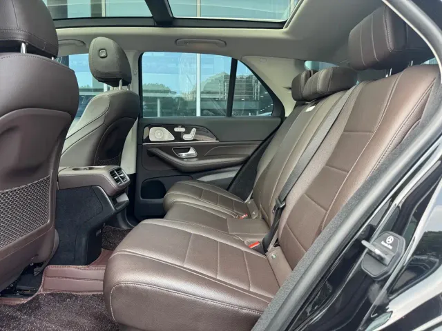 Mercedes-Benz GLE-Class — Фото автомобиля 16
