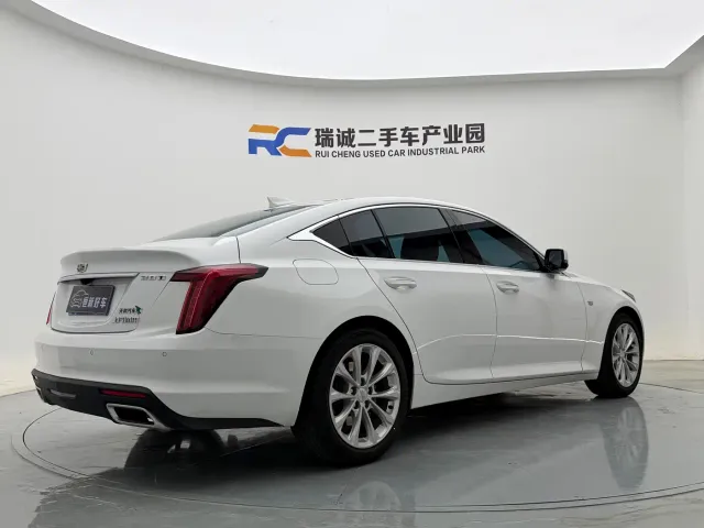 Cadillac CT5 — Фото автомобиля 4