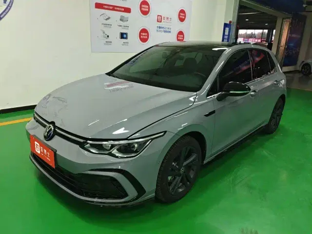 Фотография автомобиля — Volkswagen Golf