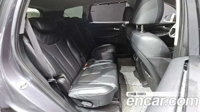 Hyundai Santa Fe Santa Fe (New) — Фото автомобиля 17