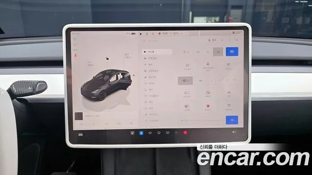 Tesla Model Y — Фото автомобиля 17