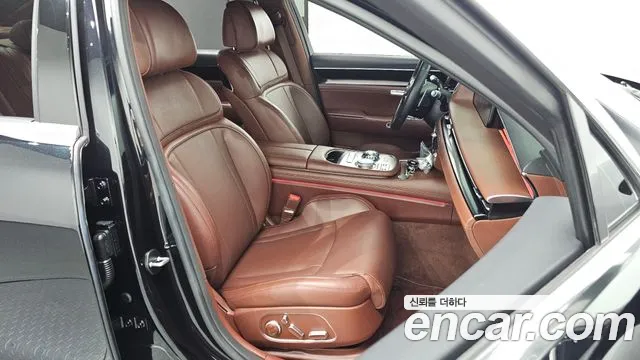 Genesis G90 Бензин 3.5 турбо AWD — Фото автомобиля 11