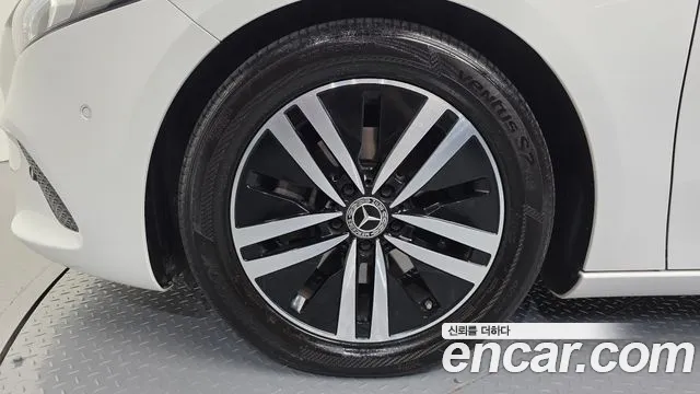 Mercedes-Benz A-Class W177 — Фото автомобиля 5