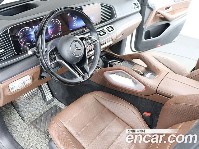Mercedes-Benz GLS-Class — Фото автомобиля 16