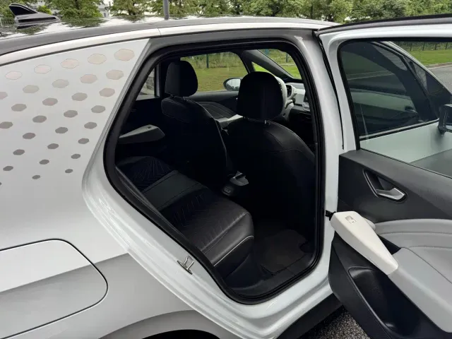 Volkswagen ID.3 — Фото автомобиля 14