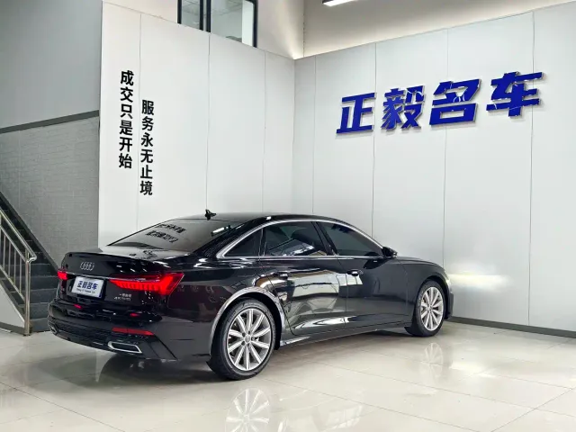 Audi A6L — Фото автомобиля 9