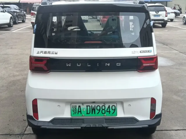 Wuling Hongguang Mini EV — Фото автомобиля 6