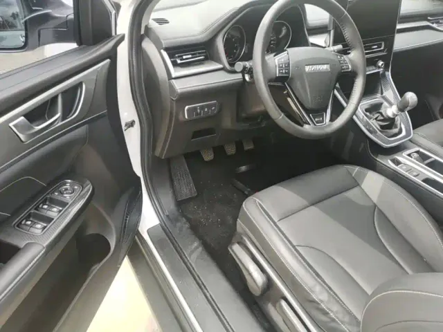 Haval M6 — Фото автомобиля 15