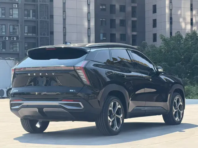 Geely Boyue L — Фото автомобиля 16