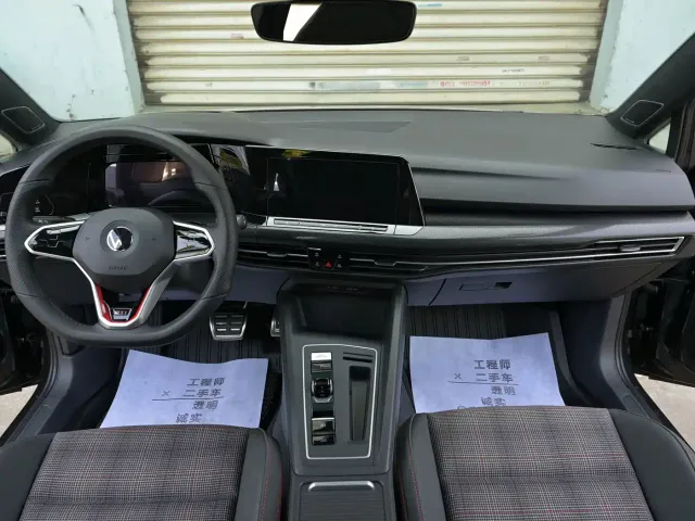 Volkswagen Golf GTI — Фото автомобиля 9