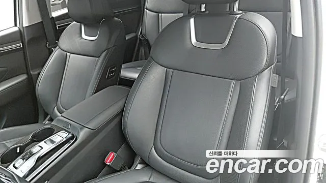 Hyundai Tucson Tucson (NX4) Бензин 1.6 турбо 2WD — Фото автомобиля 16