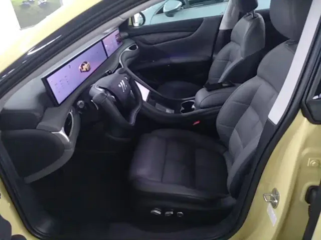 IM Motors L6 — Фото автомобиля 14