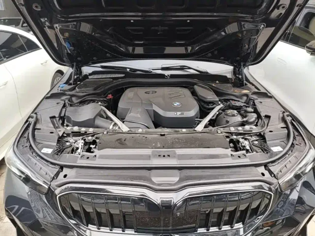 BMW 5 Series — Фото автомобиля 19