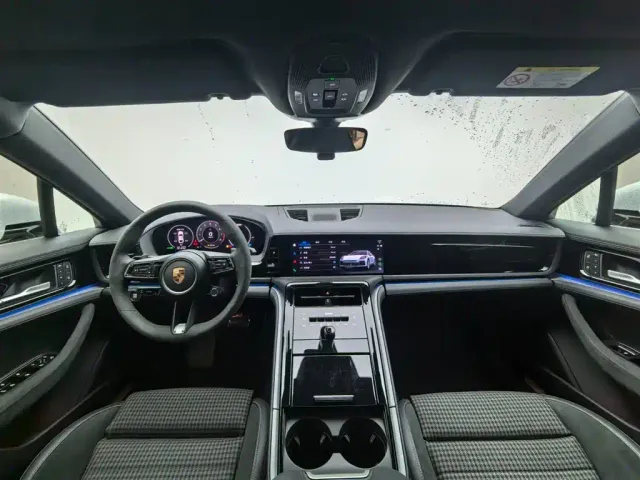 Porsche Panamera — Фото автомобиля 11