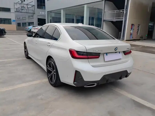 BMW 3 Series — Фото автомобиля 4