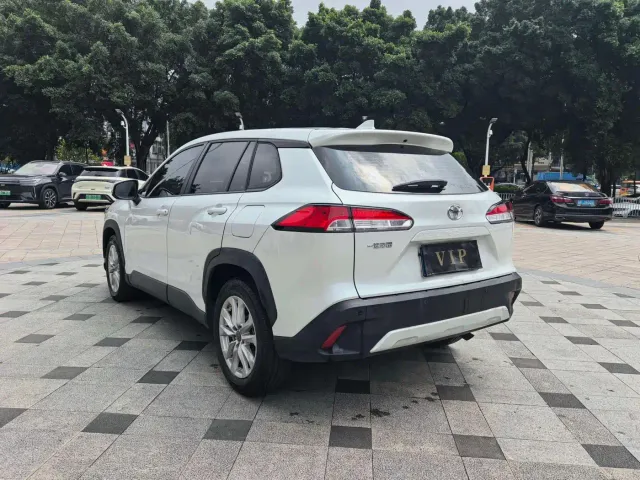 Toyota Corolla Cross — Фото автомобиля 5