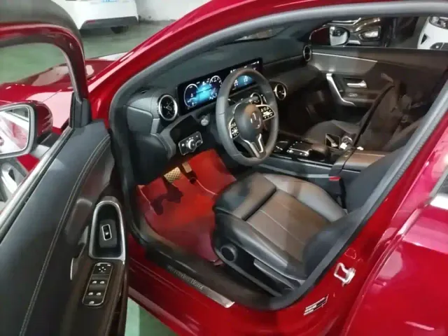Mercedes-Benz A-Class — Фото автомобиля 15