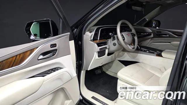 Cadillac Escalade Generation 5 — Фото автомобиля 9