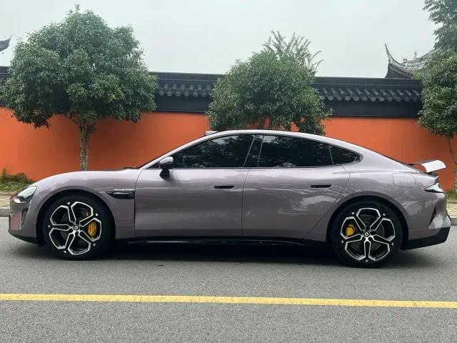 Xiaomi SU7 — Фото автомобиля 7