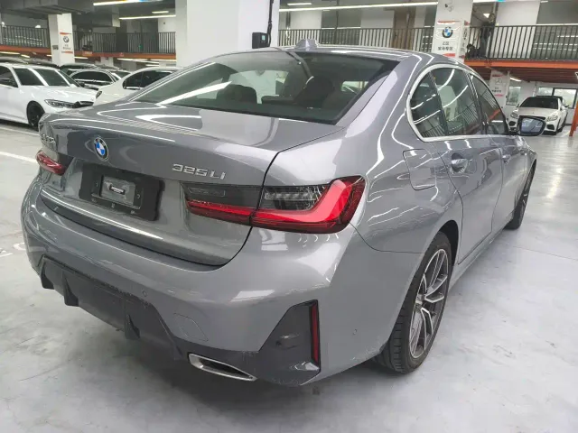 BMW 3 Series — Фото автомобиля 10