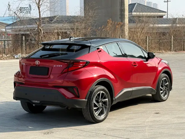 Toyota C-HR — Фото автомобиля 7