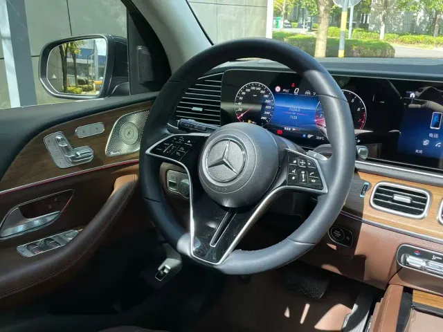 Mercedes-Benz GLE-Class — Фото автомобиля 11