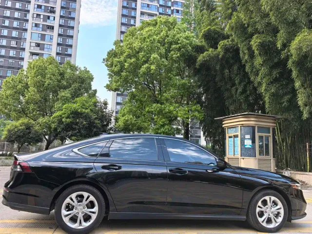 Honda Accord — Фото автомобиля 15