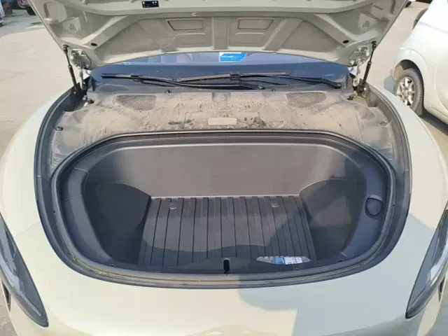 Xiaomi SU7 — Фото автомобиля 19