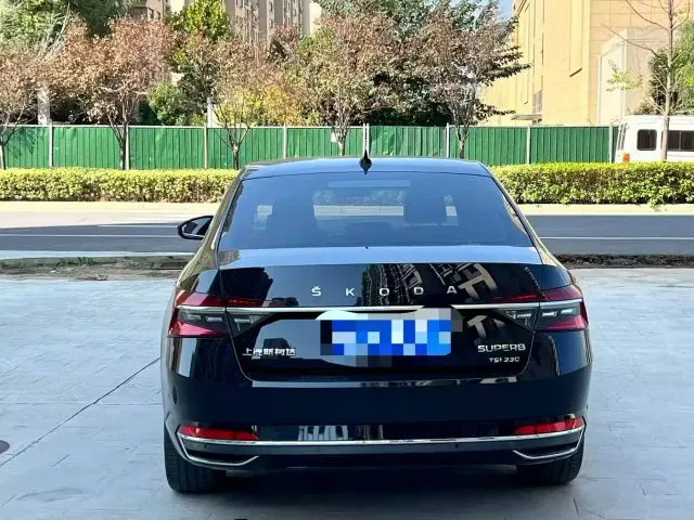 Skoda Superb — Фото автомобиля 8
