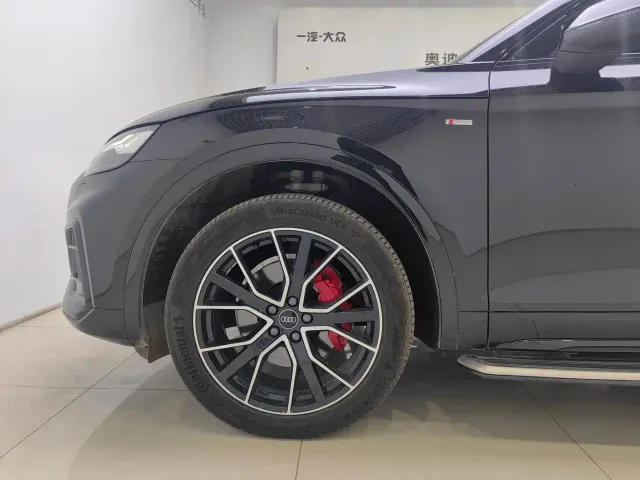Audi Q5L — Фото автомобиля 16