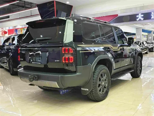 Toyota Prado — Фото автомобиля 6