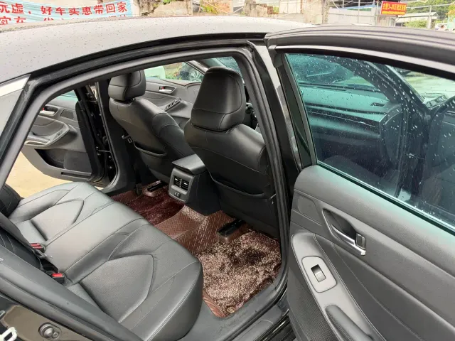 Toyota Avalon — Фото автомобиля 11