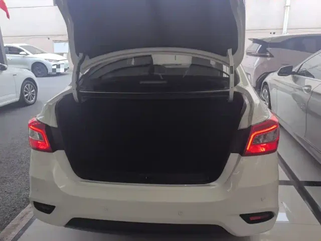 Nissan Sylphy — Фото автомобиля 18
