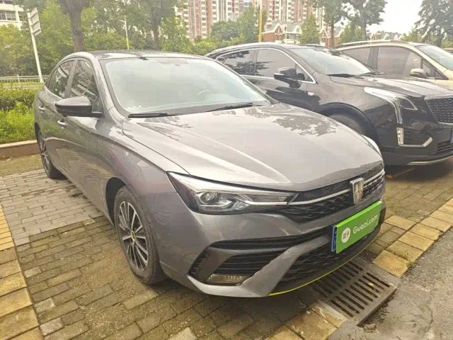 Roewe i5 — Фото автомобиля 3