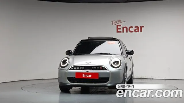 MINI Cooper 4th Gen — Фото автомобиля 3