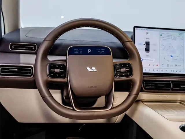 Li Auto MEGA — Фото автомобиля 21