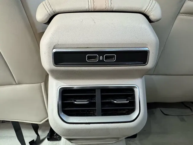 Geely ICON — Фото автомобиля 9