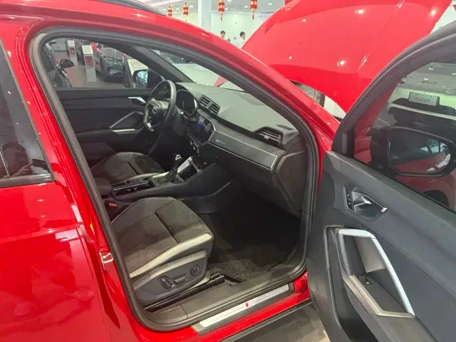 Audi Q3 — Фото автомобиля 9