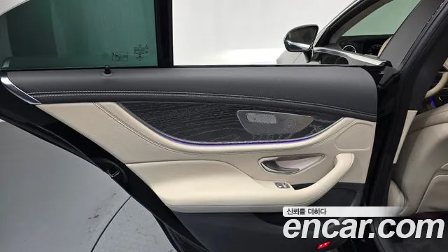 Mercedes-Benz CLS-Class — Фото автомобиля 21