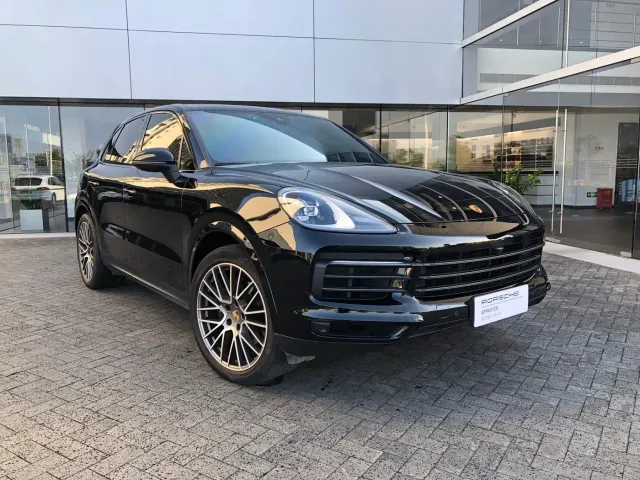 Porsche Cayenne — Фото автомобиля 3