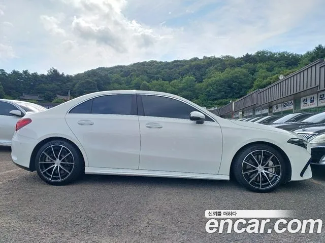 Mercedes-Benz A-Class W177 — Фото автомобиля 4