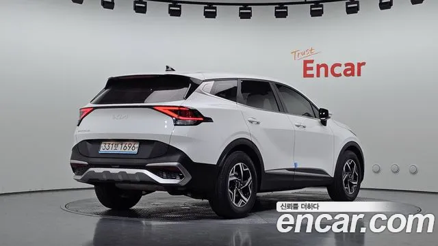 Kia Sportage Sportage 5-е поколение Бензин 1.6 турбо 2WD — Фото автомобиля 2