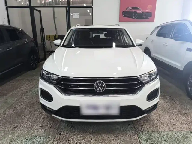 Volkswagen T-Roc — Фото автомобиля 2