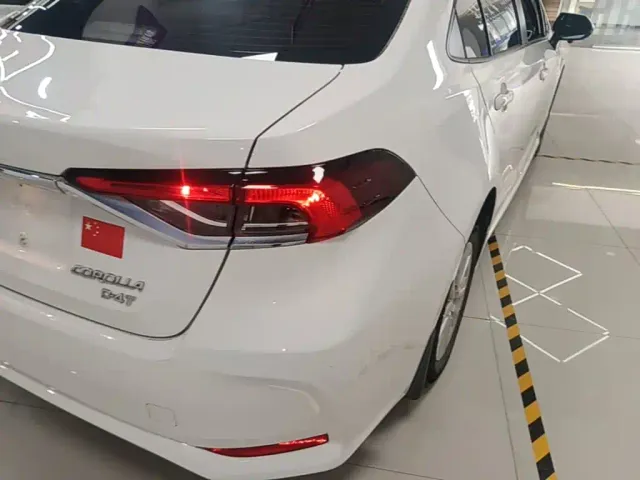Toyota Corolla — Фото автомобиля 7
