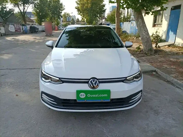 Volkswagen Golf — Фото автомобиля 2